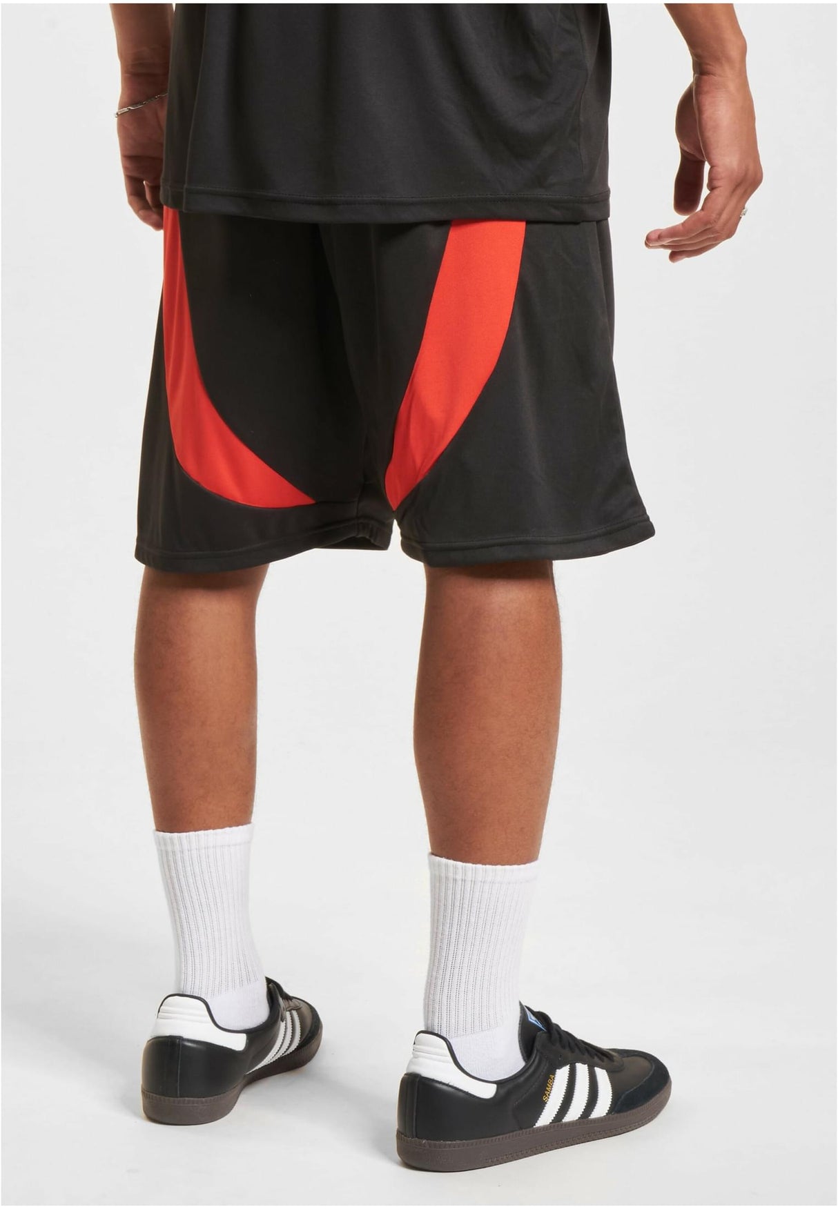 Ecko Unltd Cuts Shorts