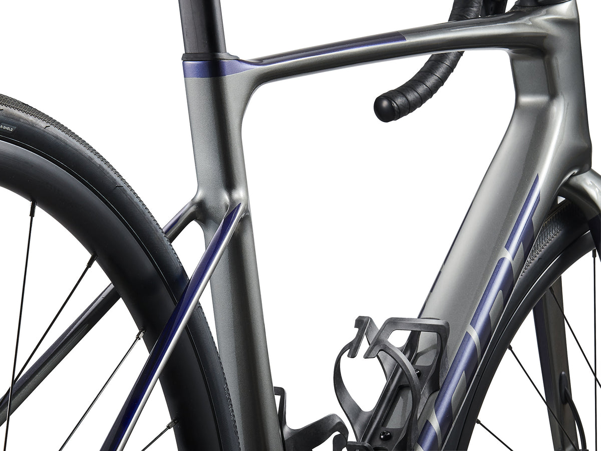 Landevejscykel GIANT Defy Advanced 1, Charcoal/Milky Way