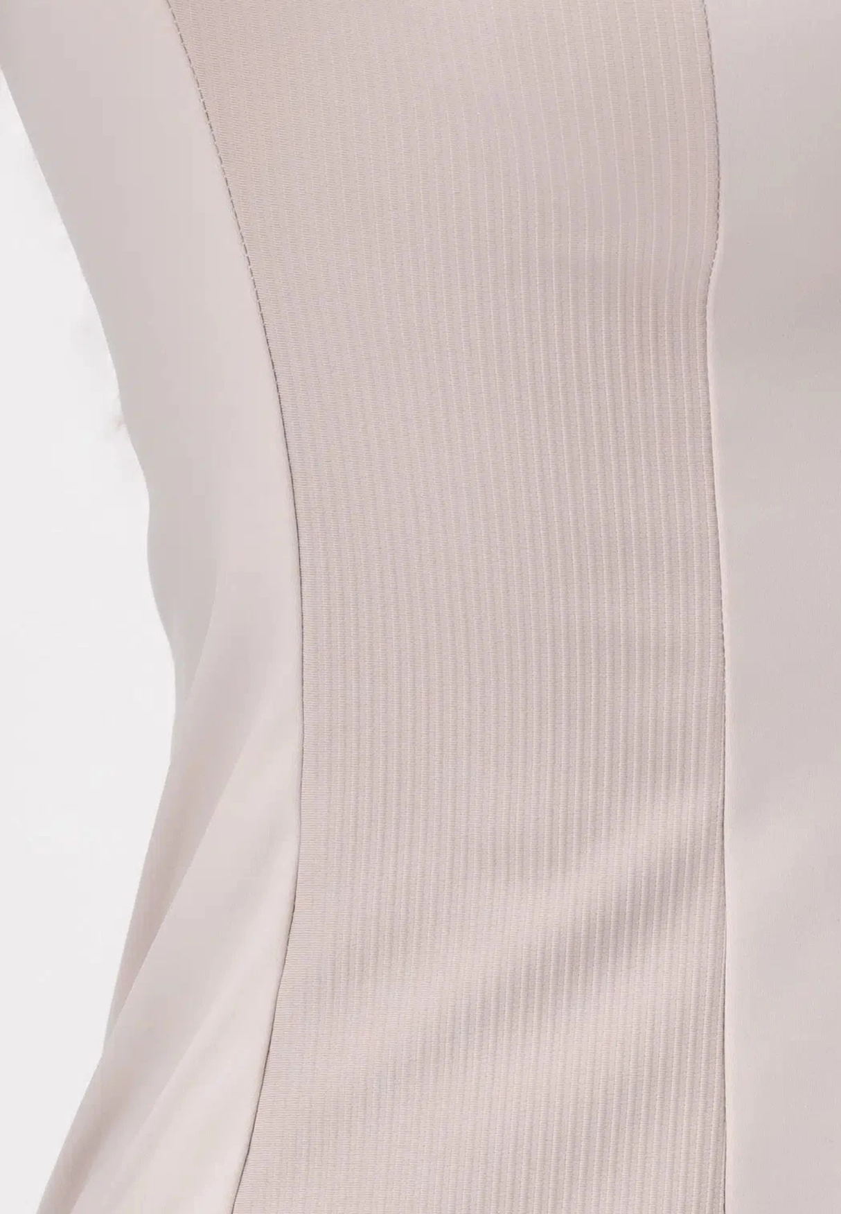 A SLEEK Zip Jacket - Beige