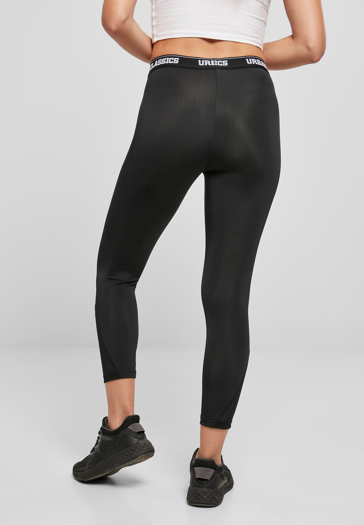 UC Tech Mesh Pedal Pusher Leggings