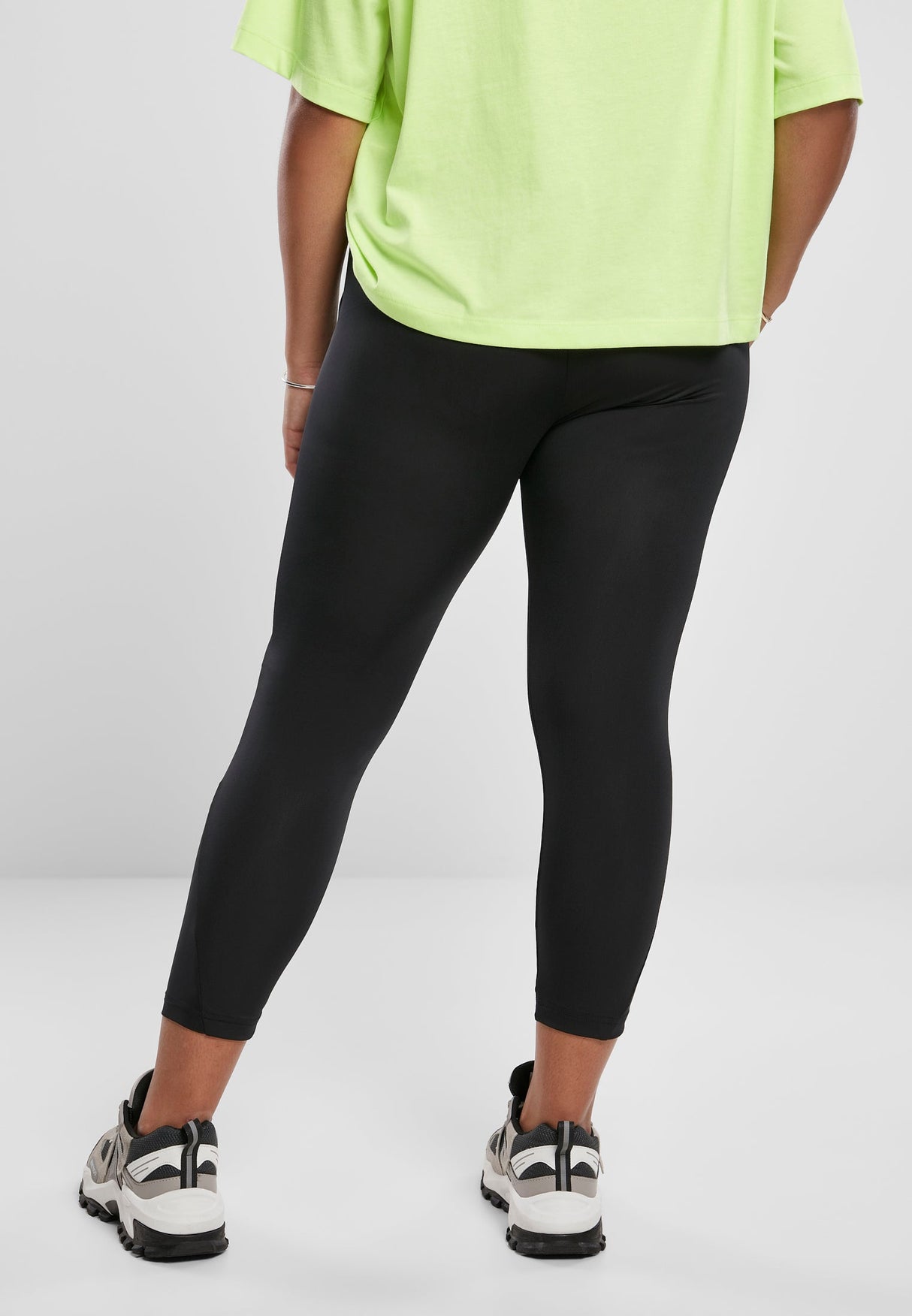 UC Tech Mesh Pedal Pusher Leggings