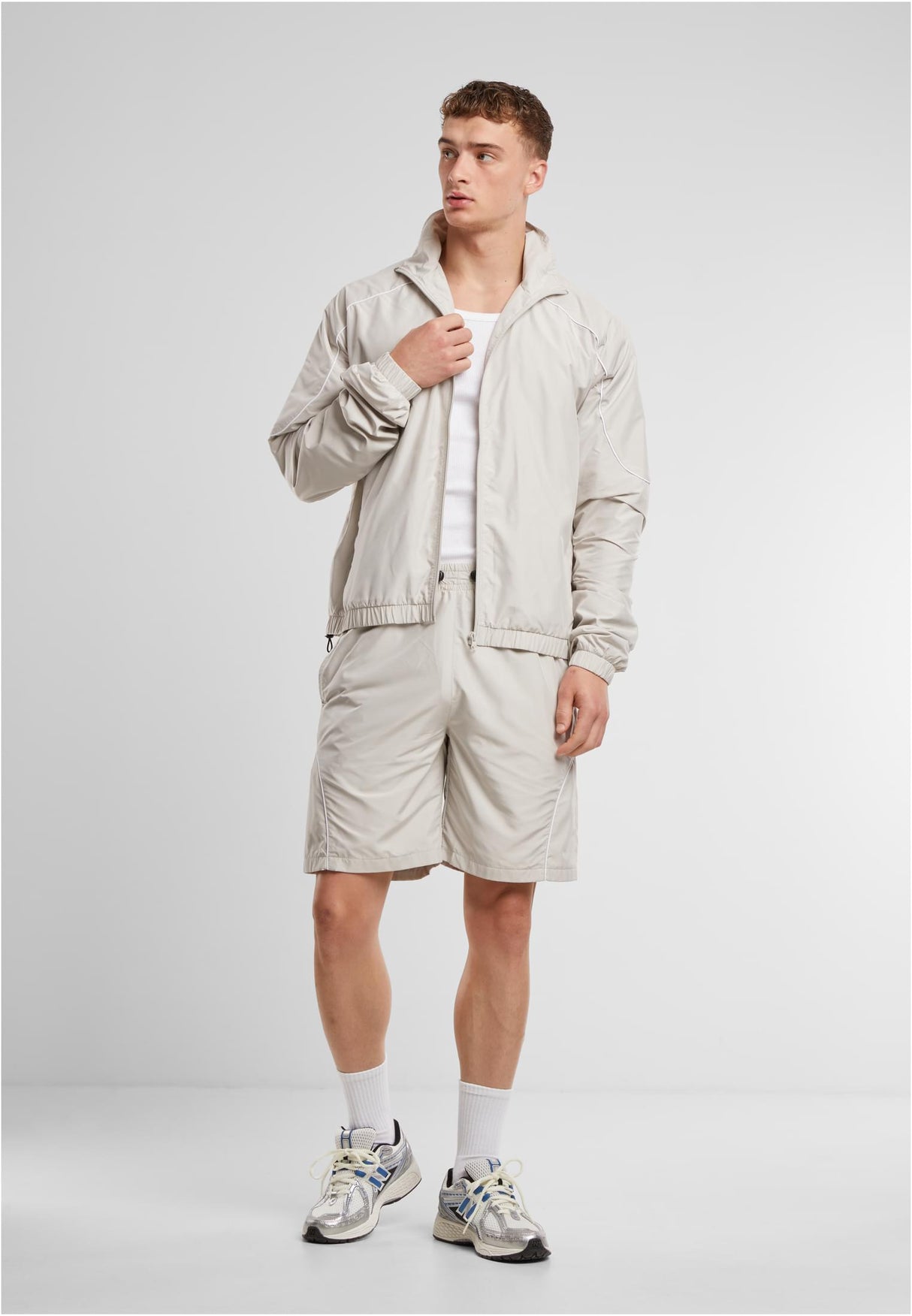 UC træningsshorts med piping og paneler