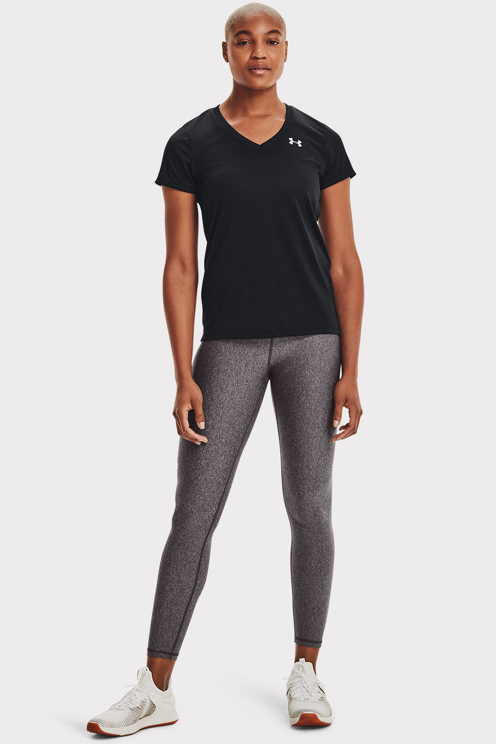 UA Tech SSV Solid V-Neck - Black - workoutbrands.com