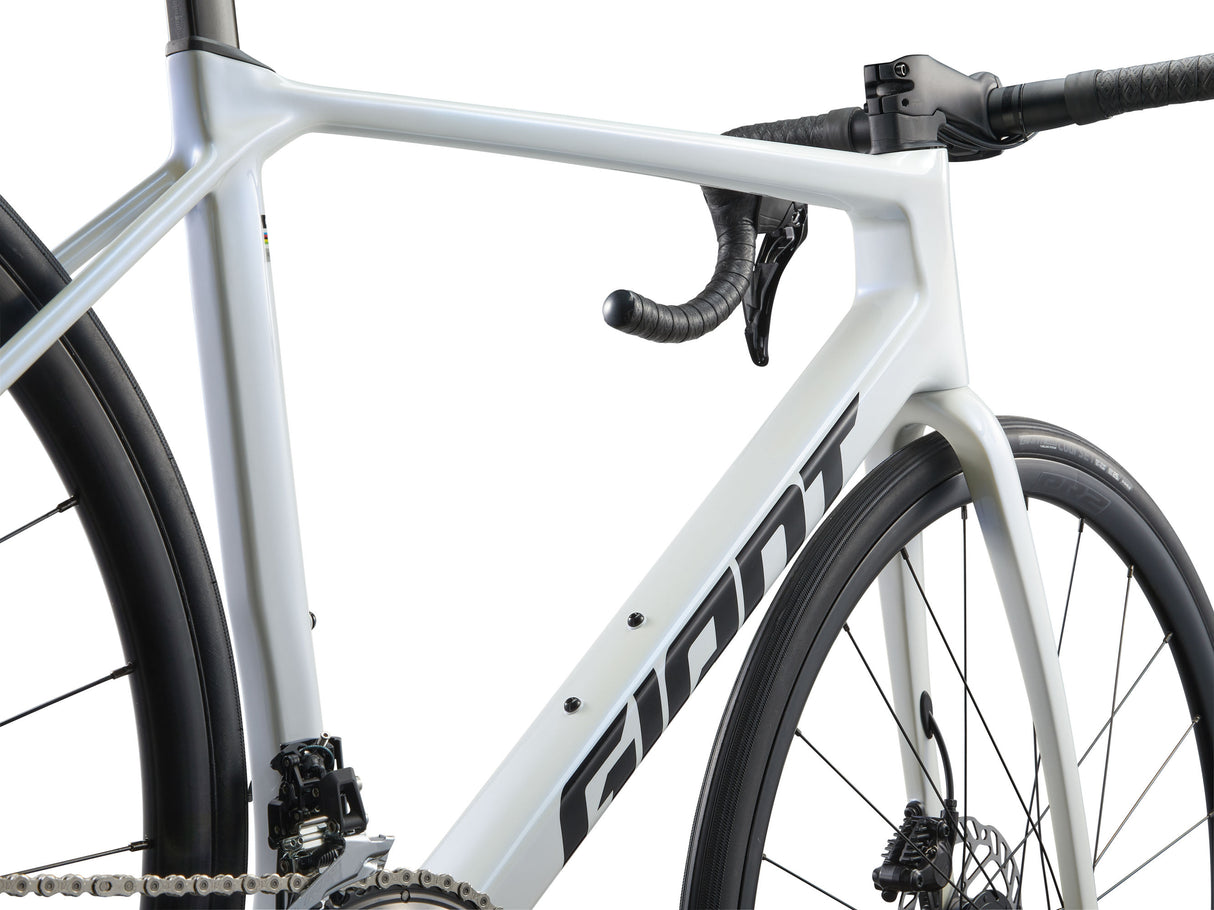 Landsvägscykel GIANT TCR Advanced 2 PC (2025) Illusion White