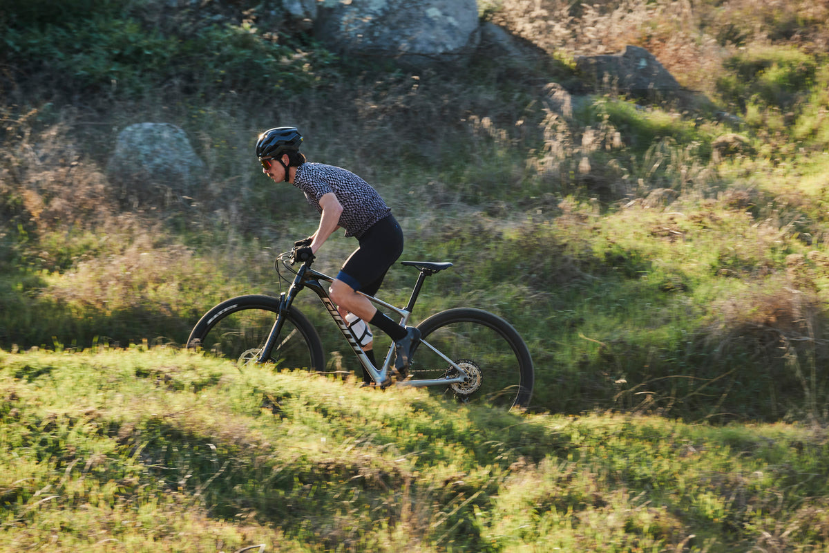Mountain bike GIANT XTC Advanced 29 2, Black/Shell White