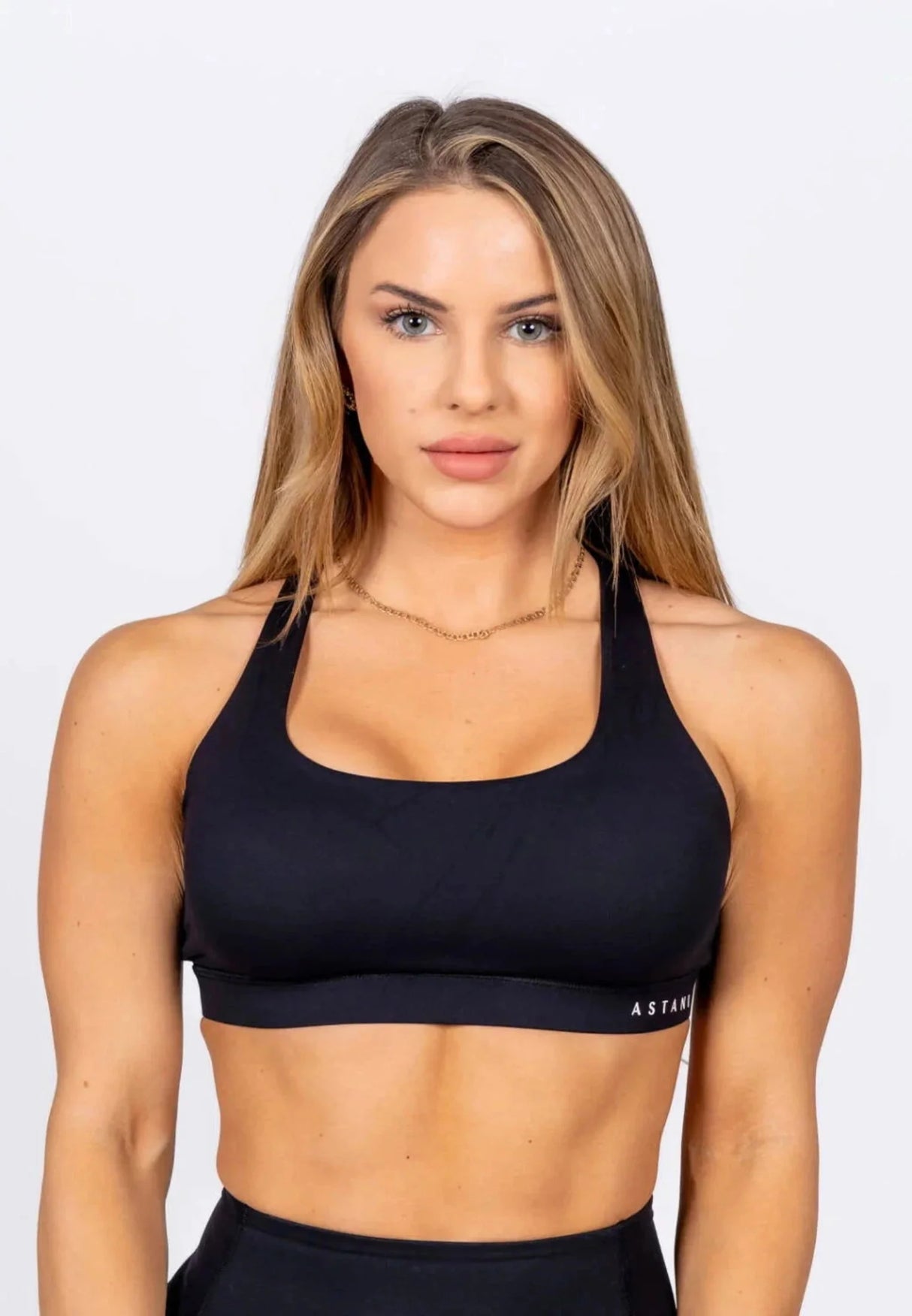 A ESSENCE Top - Black - workoutbrands.com