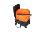 Cykelväska BASIL Miles Tarpaulin 8L, svart-orange