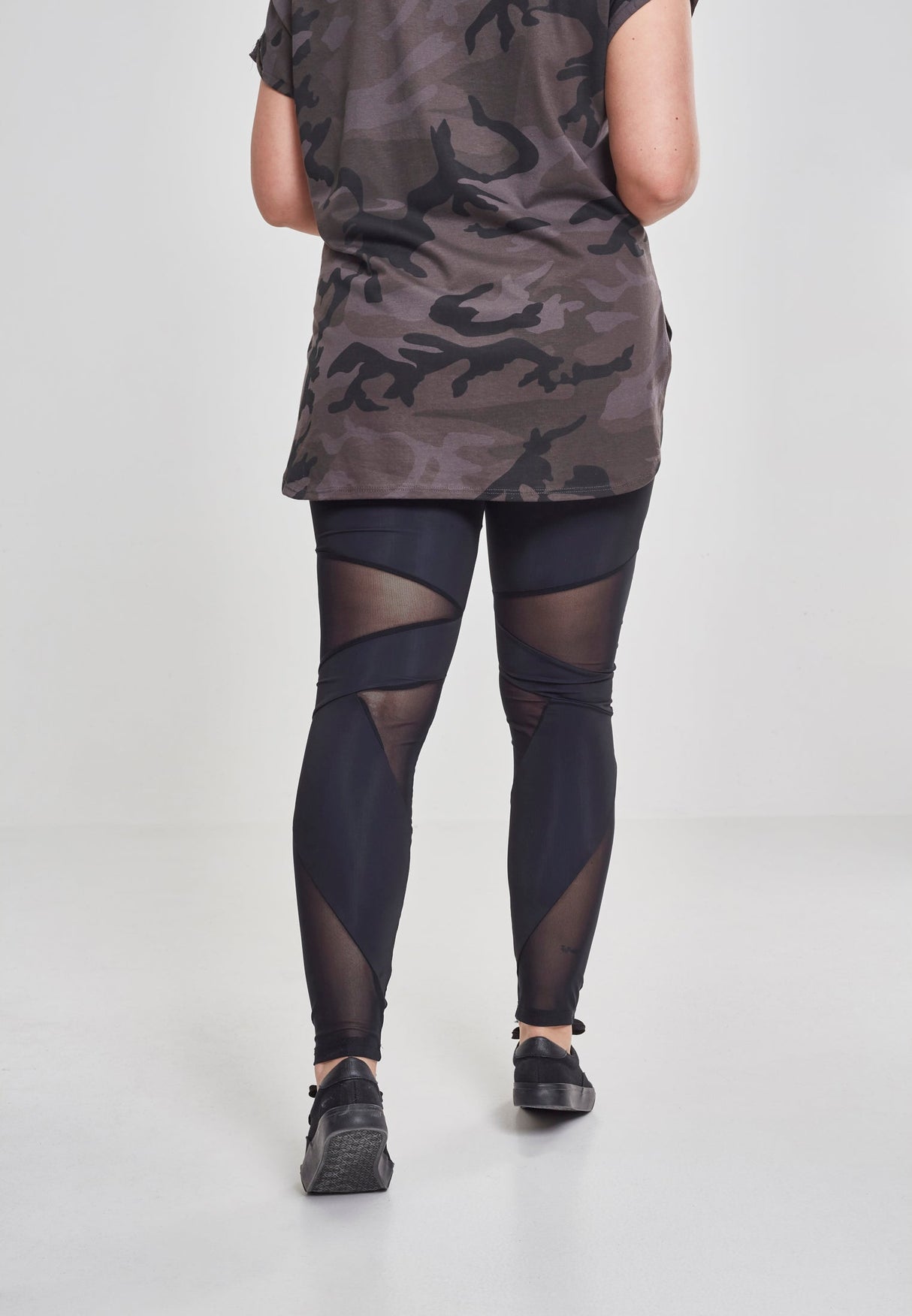 UC Triangle Tech Mesh Leggings