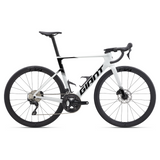 Vit GIANT Propel Advanced 2 landsvägscykel i sidovy