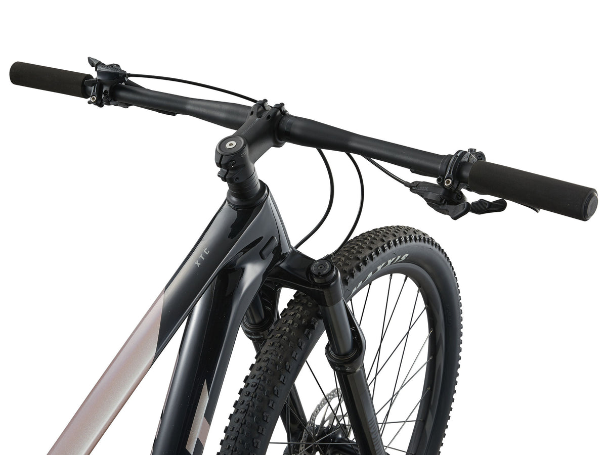 Mountain bike GIANT XTC Advanced 29 2, Black/Shell White